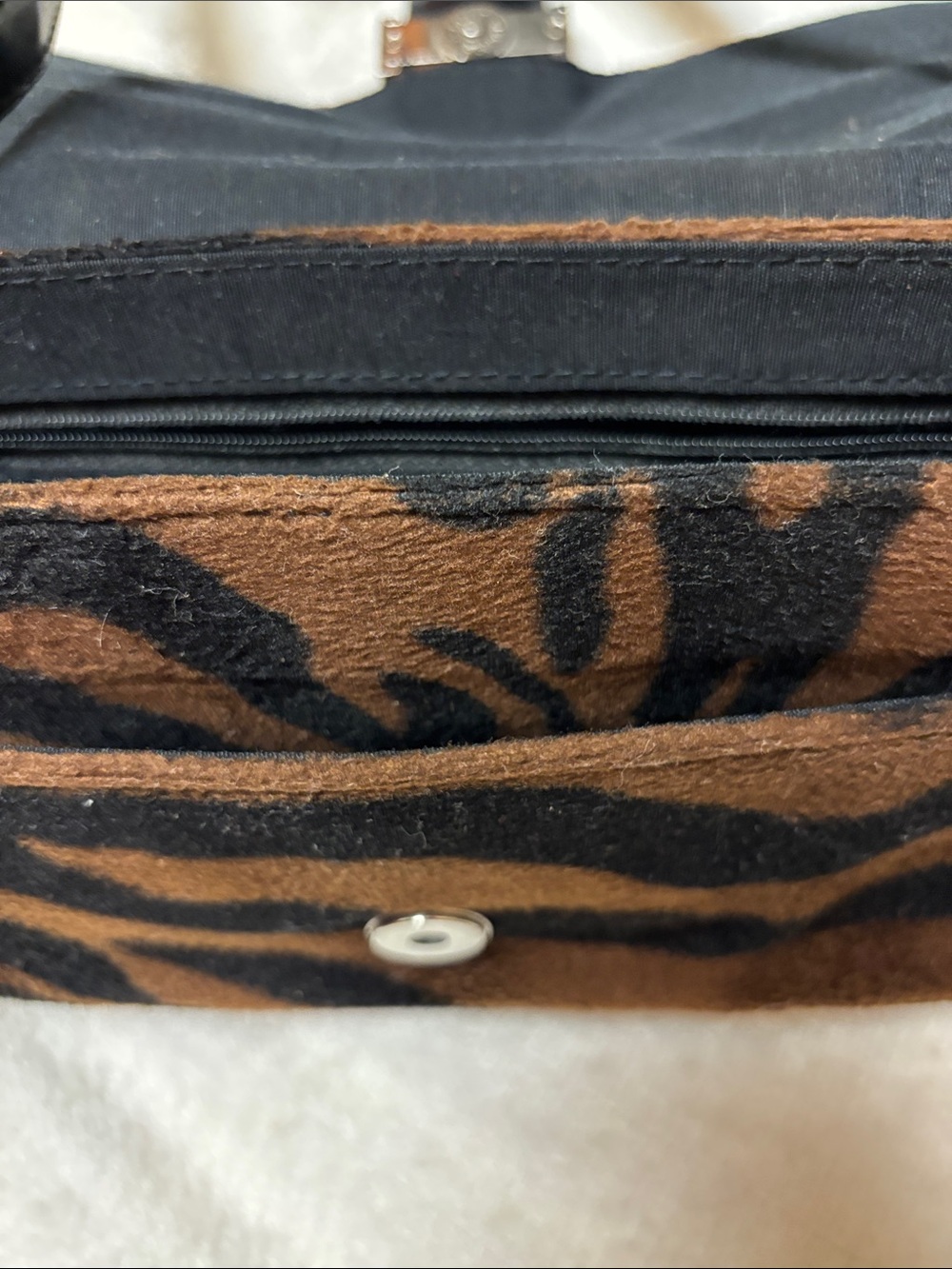 Animal Print Shoulder Bag Lined Purse Snap Closure - Picture 13 of 13
